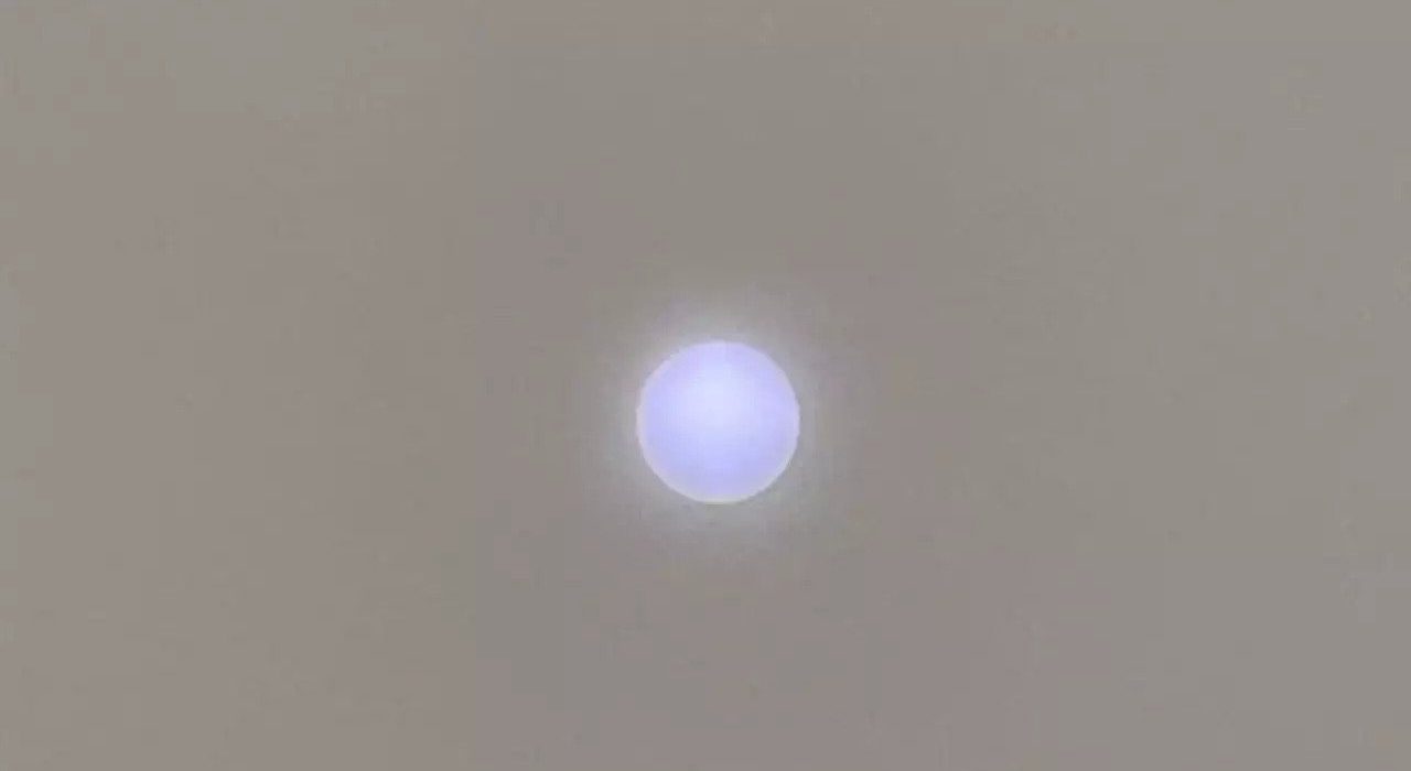 Sun turned blue over UK